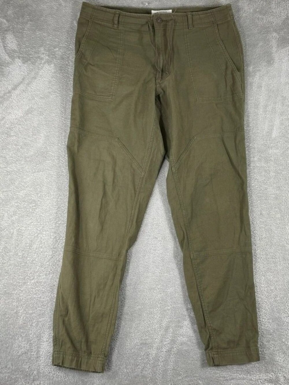 Men's Olive Green Classic Fit Chino Pants